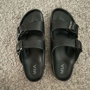 Mia Sandals
